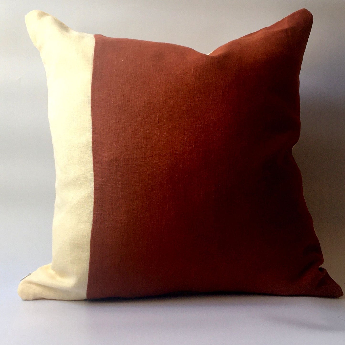 Red squirrel cushion front rust and cream